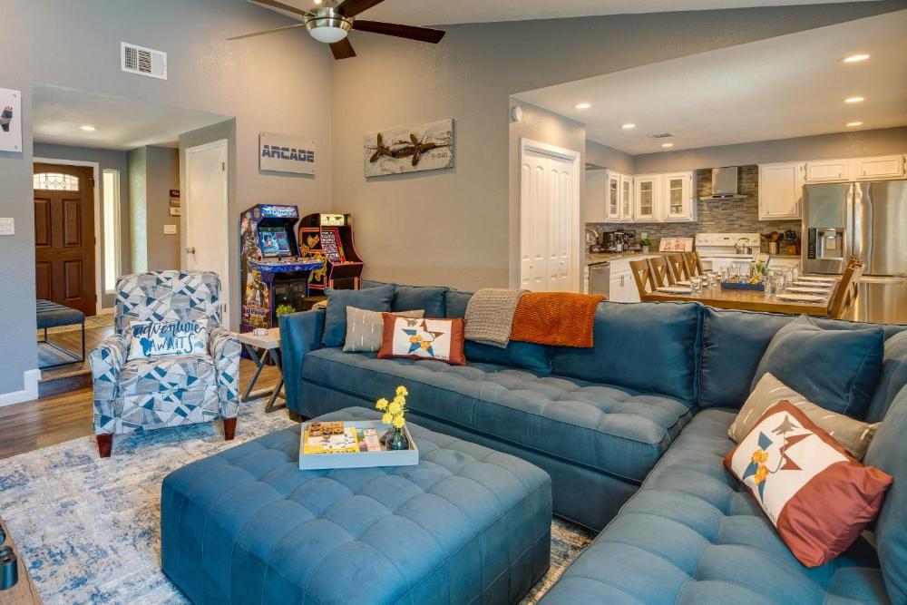 San Antonio Home with Private Hot Tub Pet Friendly!